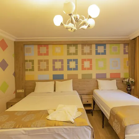 De Maree Hotell 3*