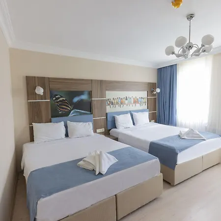 Hotell De Maree 3*