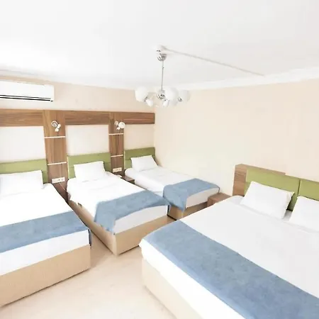 Hotell De Maree 3*