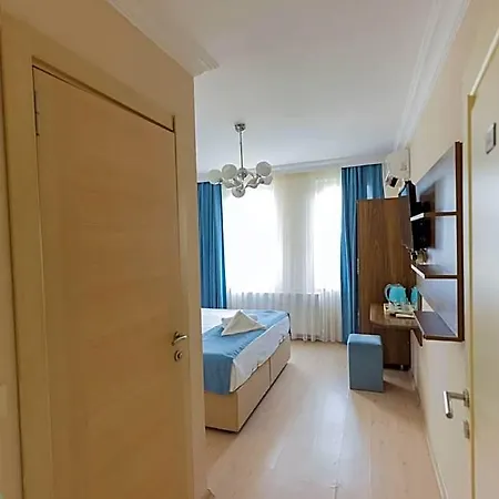De Maree Otel 3*