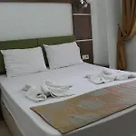 De Maree Hotel